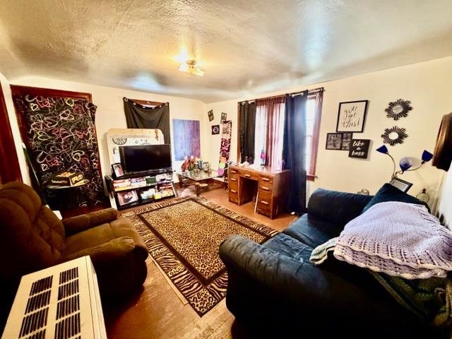 1483 Elm Street Green Bay, WI 54302 - Photo 2 of 12