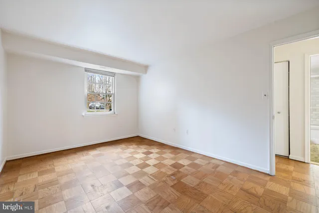 $2,200 | 876 College Parkway, Unit 102, Rockville, MD 20850