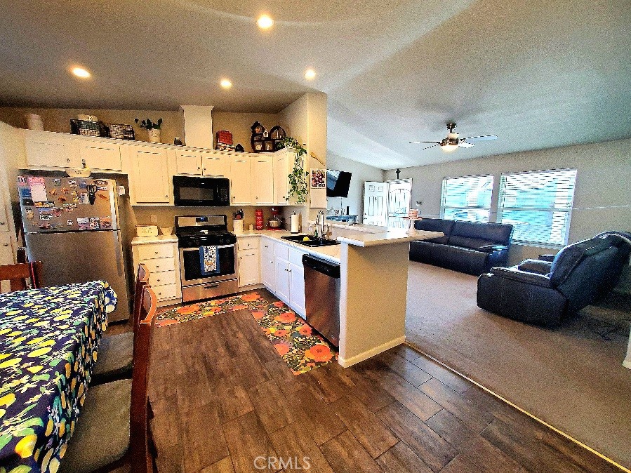 21621 Sandia Road, Unit 131 Apple Valley, CA 92308 - Photo 6 of 32