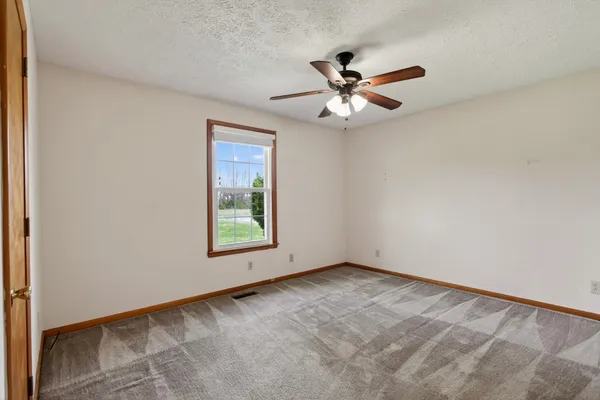 $2,000 | 832 New Shackle Island Road, Hendersonville, TN 37075