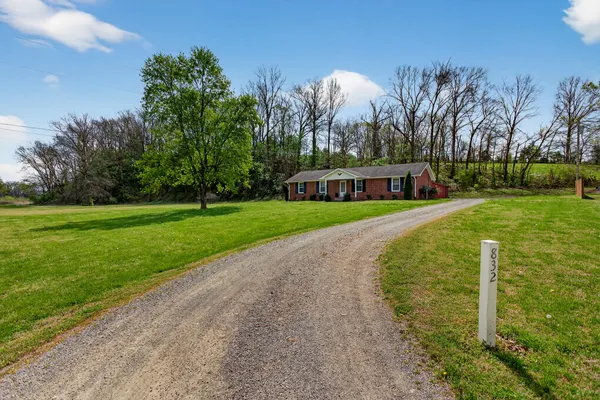 $2,000 | 832 New Shackle Island Road, Hendersonville, TN 37075