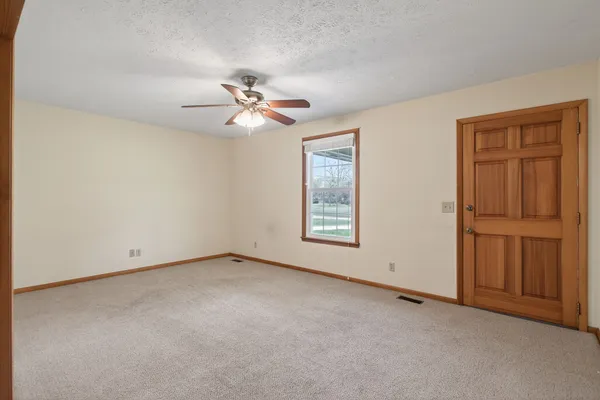 $2,000 | 832 New Shackle Island Road, Hendersonville, TN 37075