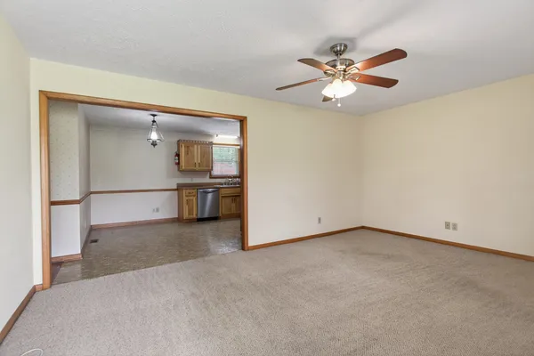 $2,000 | 832 New Shackle Island Road, Hendersonville, TN 37075