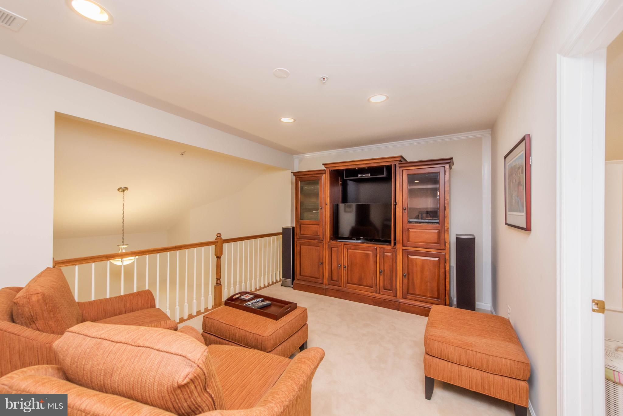 8249 Academy Road, Unit 44 Ellicott City, MD 21043 - Photo 18 of 50 Loft