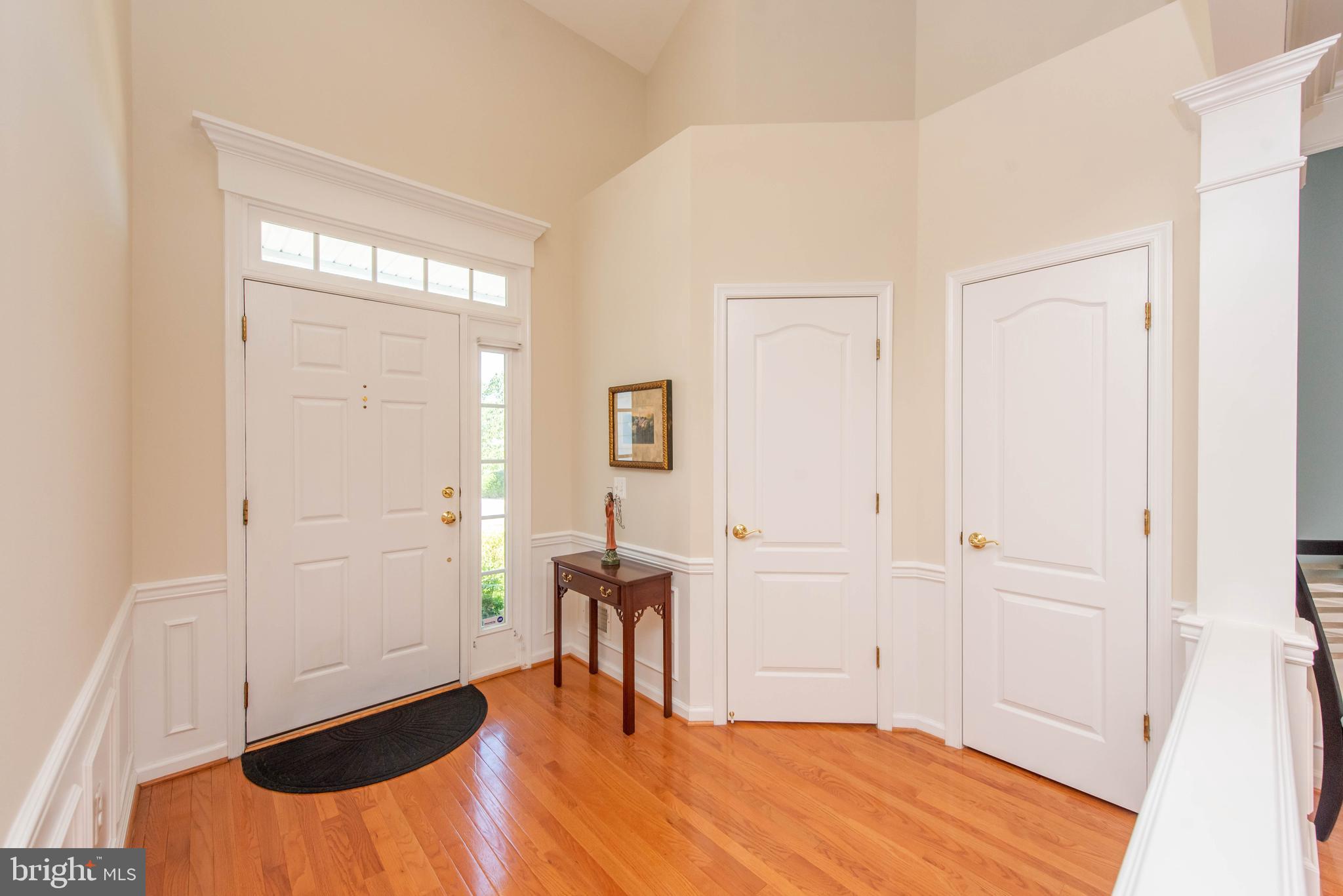 8249 Academy Road, Unit 44 Ellicott City, MD 21043 - Photo 3 of 50 Foyer