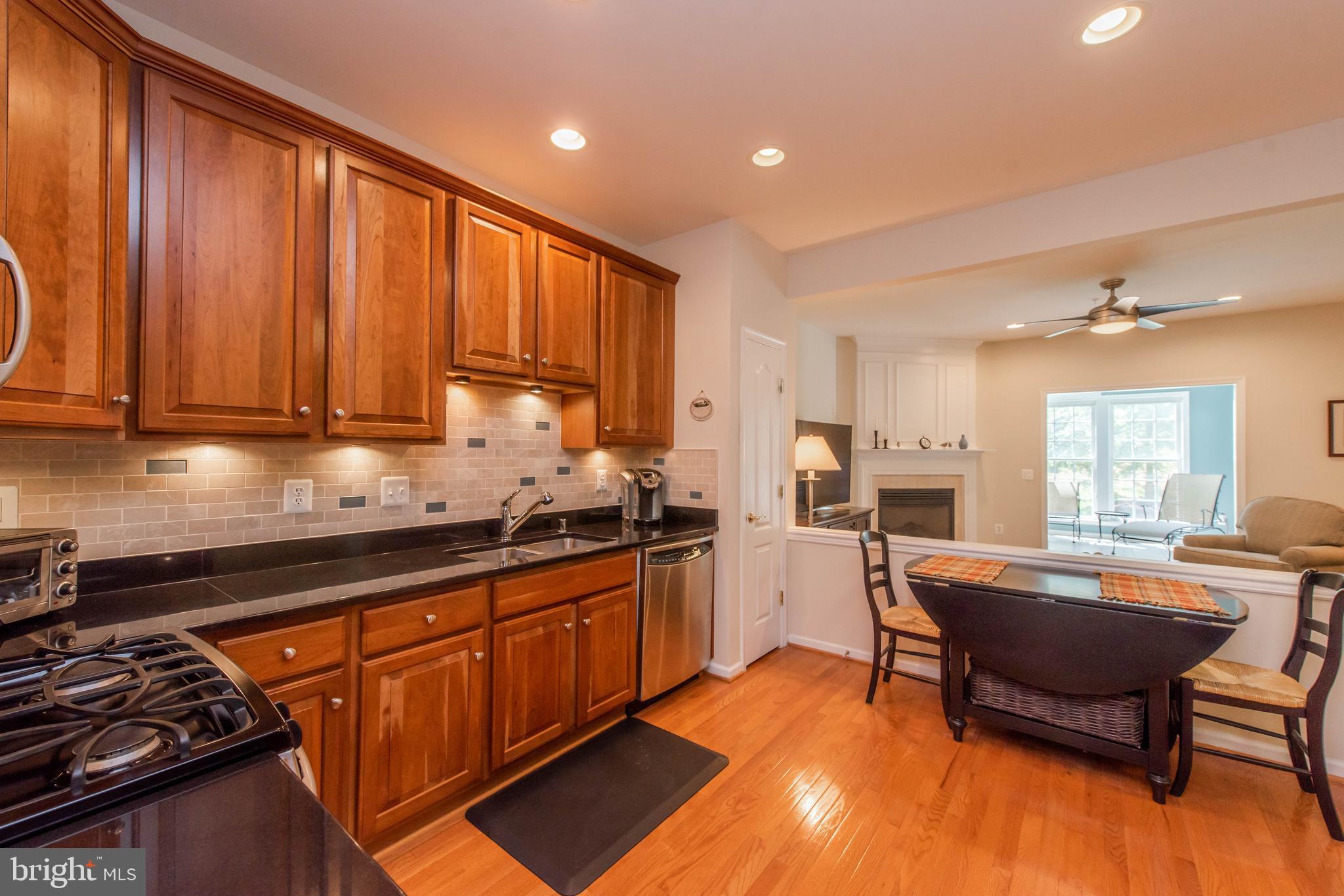 8249 Academy Road, Unit 44 Ellicott City, MD 21043 - Photo 8 of 50 Kitchen
