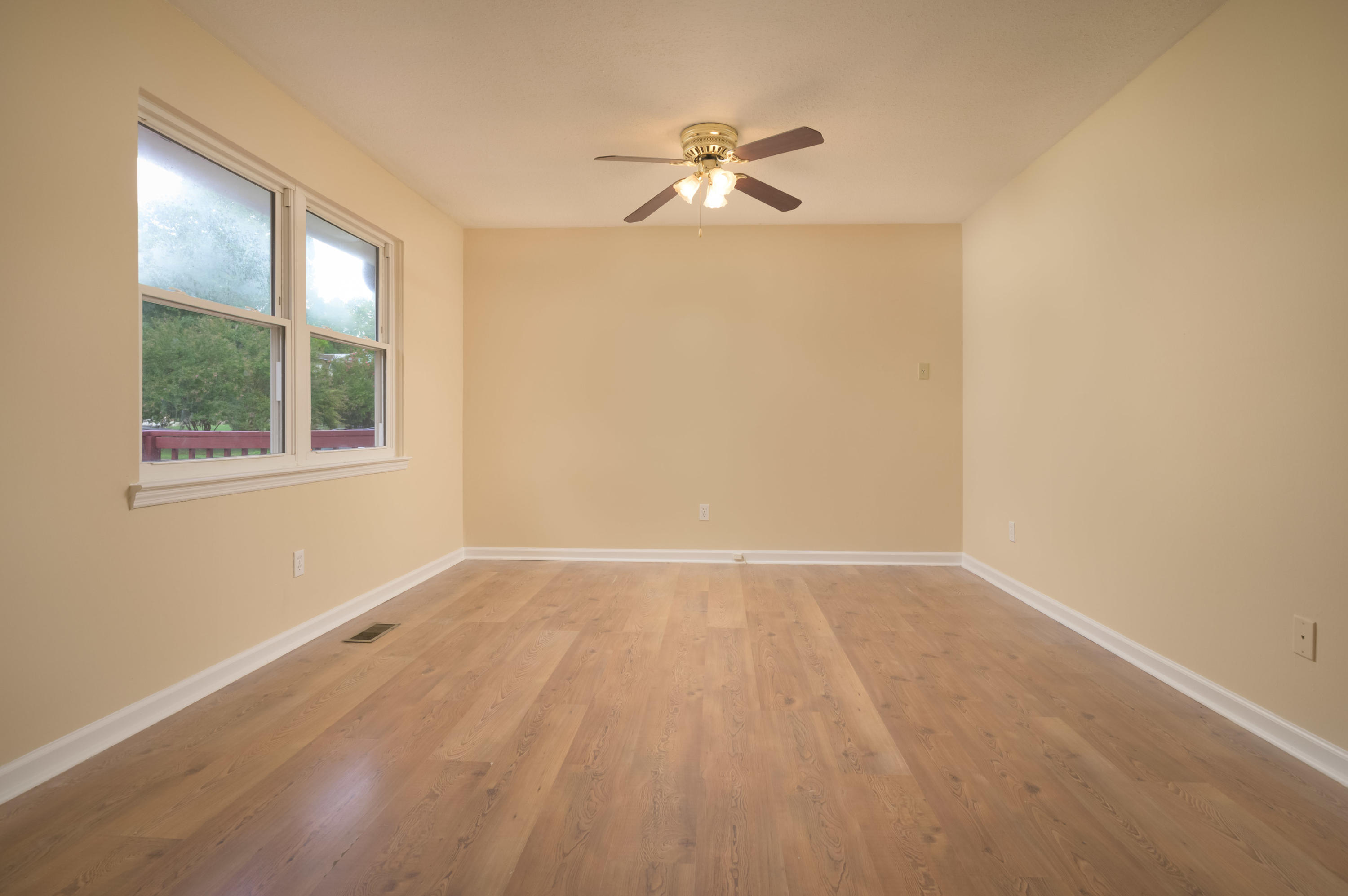 1613 North Chester Road Hixson, TN 37343 - Photo 3 of 20 1613-n-chester-rd-10