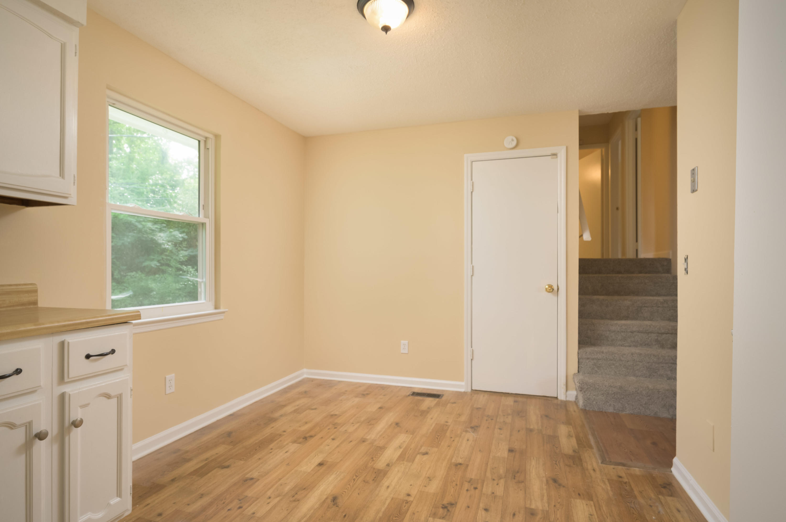 1613 North Chester Road Hixson, TN 37343 - Photo 7 of 20 1613-n-chester-rd-14