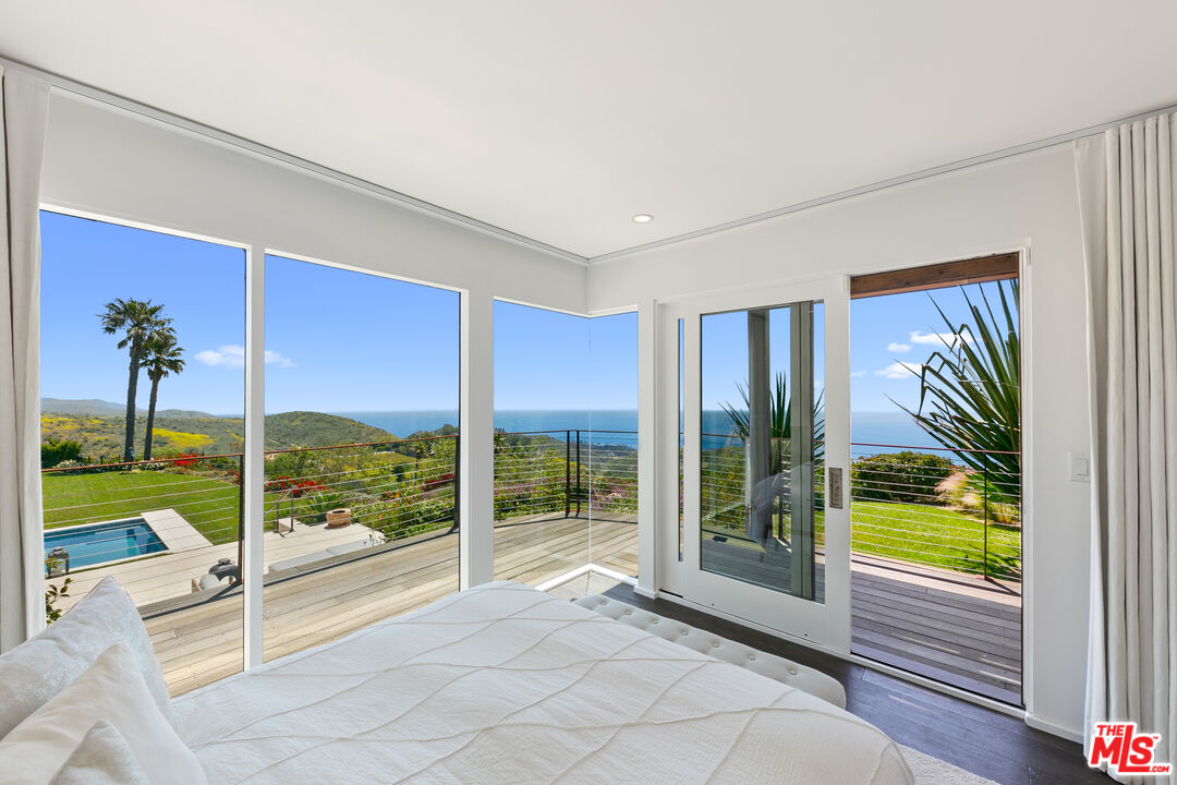 27450 Calicut Road Malibu, CA 90265 - Photo 45 of 59 a view of an empty room and window