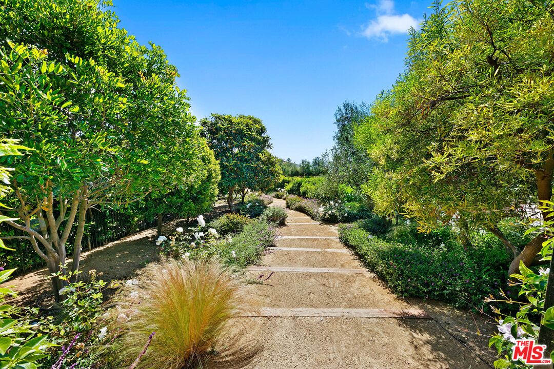 27450 Calicut Road Malibu, CA 90265 - Photo 54 of 59