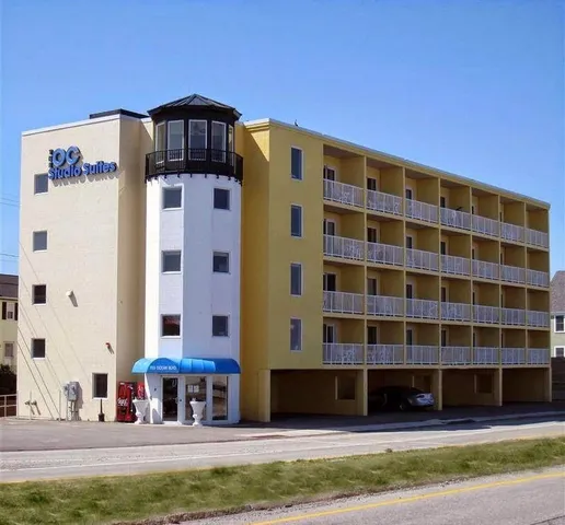 $1,350 | 703 Ocean Boulevard, Unit 305, Hampton, NH 03842