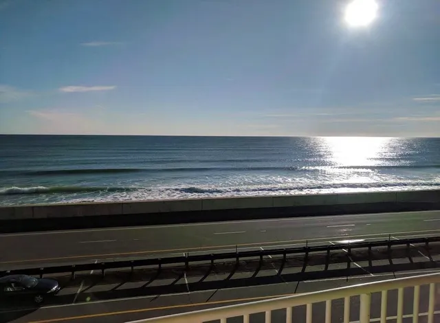 $1,350 | 703 Ocean Boulevard, Unit 305, Hampton, NH 03842