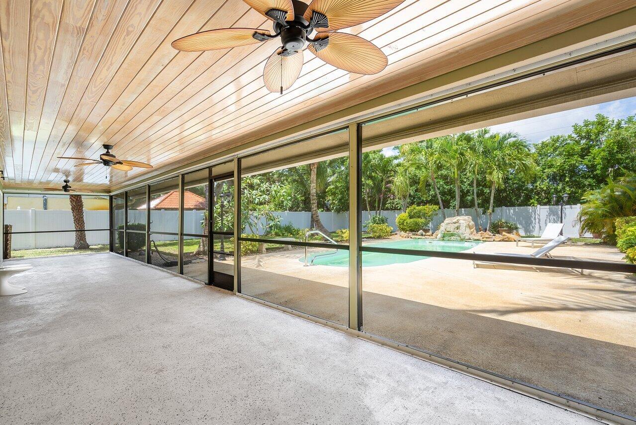 11223 Monet Ridge Road Palm Beach Gardens, FL 33410 - Photo 16 of 30 screened patio