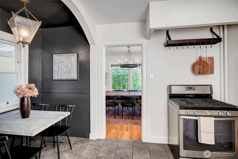 $1,785,000 | 2103 5th Avenue North, Seattle, WA 98109