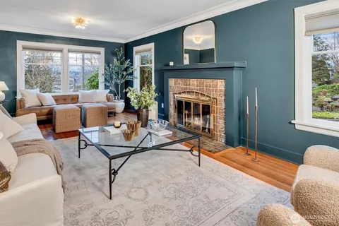 $1,785,000 | 2103 5th Avenue North, Seattle, WA 98109