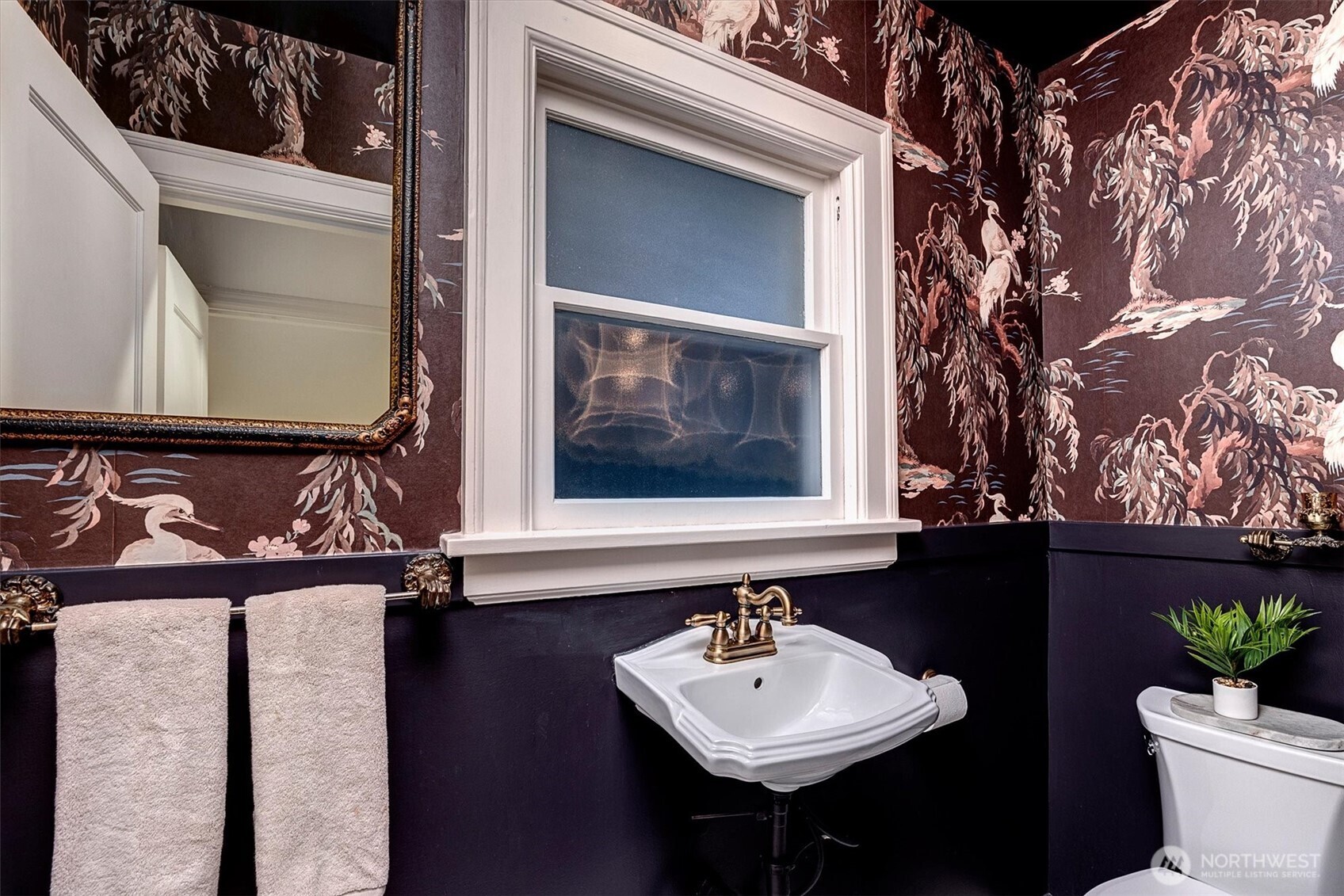 2103 5th Avenue North Seattle, WA 98109 - Photo 18 of 38