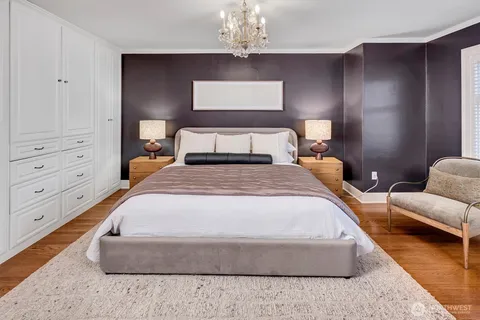 $1,785,000 | 2103 5th Avenue North, Seattle, WA 98109