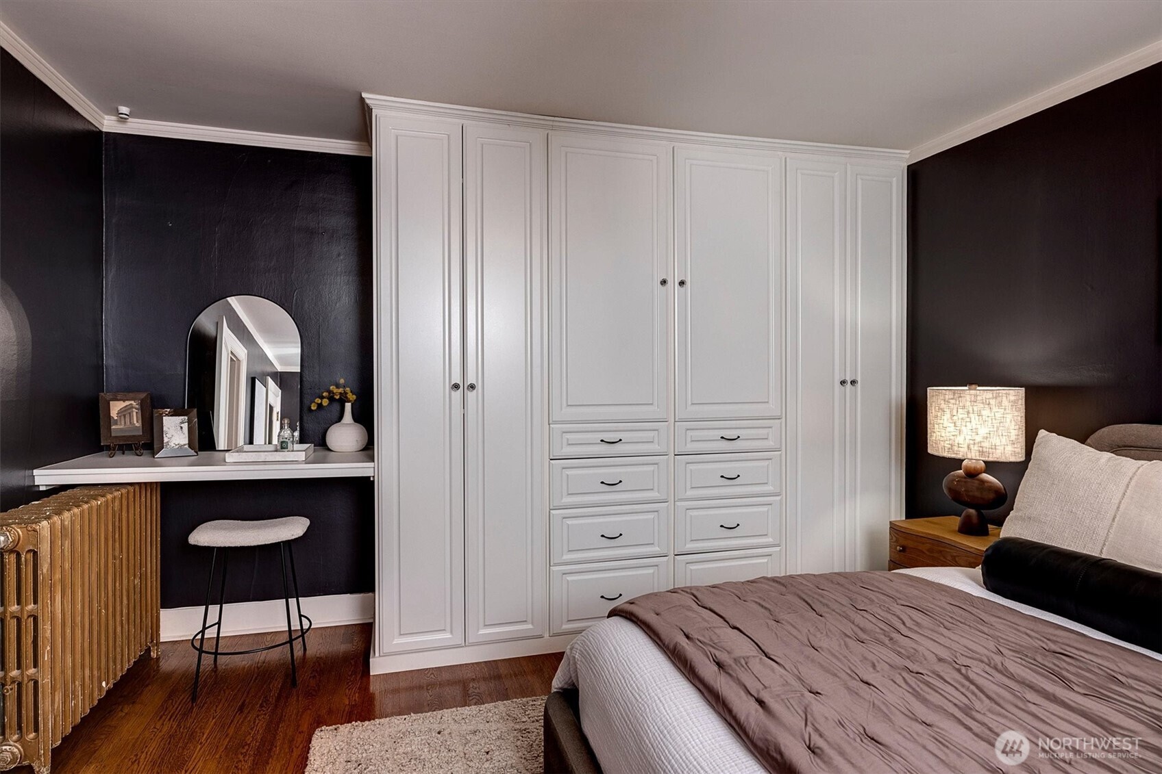 2103 5th Avenue North Seattle, WA 98109 - Photo 23 of 38