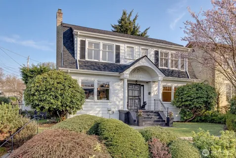$1,785,000 | 2103 5th Avenue North, Seattle, WA 98109