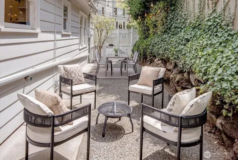 $1,785,000 | 2103 5th Avenue North, Seattle, WA 98109