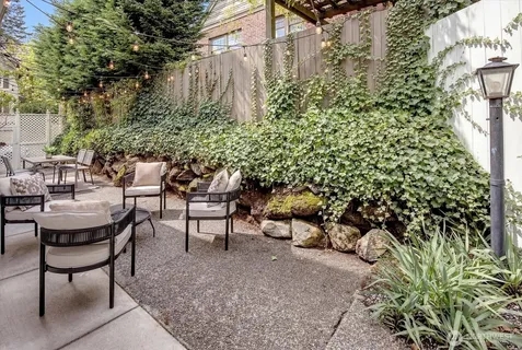 $1,785,000 | 2103 5th Avenue North, Seattle, WA 98109