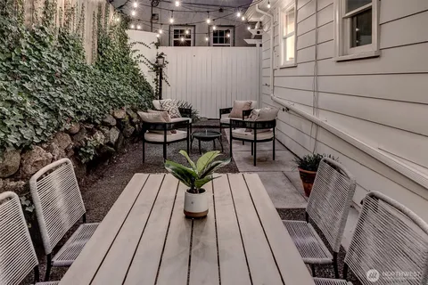 $1,785,000 | 2103 5th Avenue North, Seattle, WA 98109