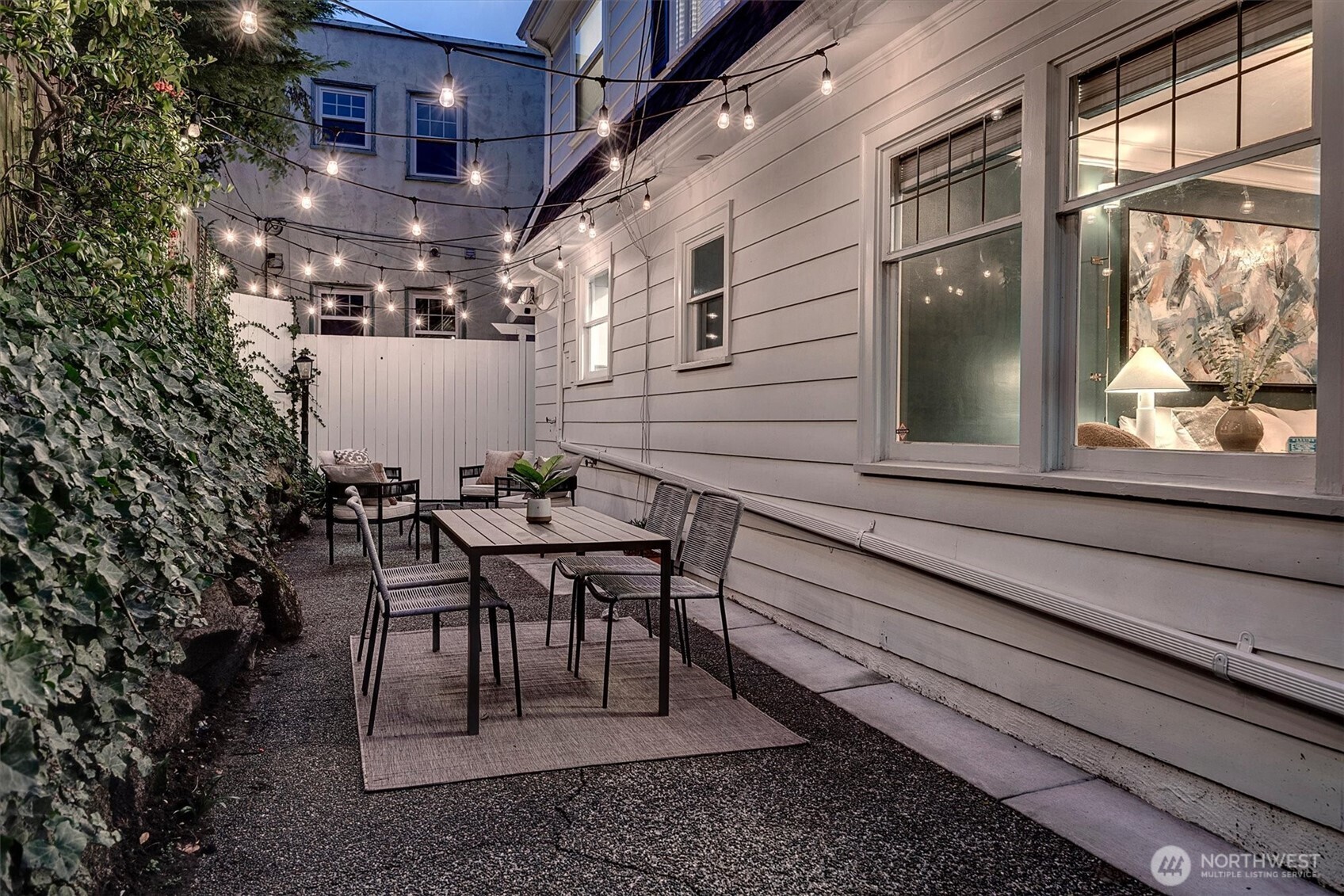 2103 5th Avenue North Seattle, WA 98109 - Photo 36 of 38