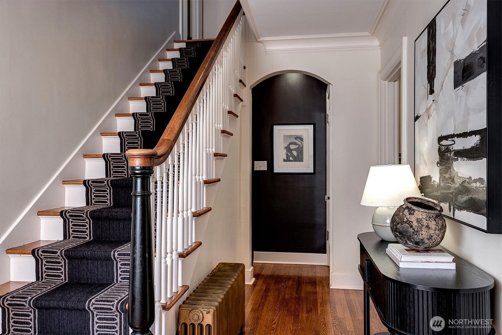 2103 5th Avenue North Seattle, WA 98109 - Photo 4 of 38