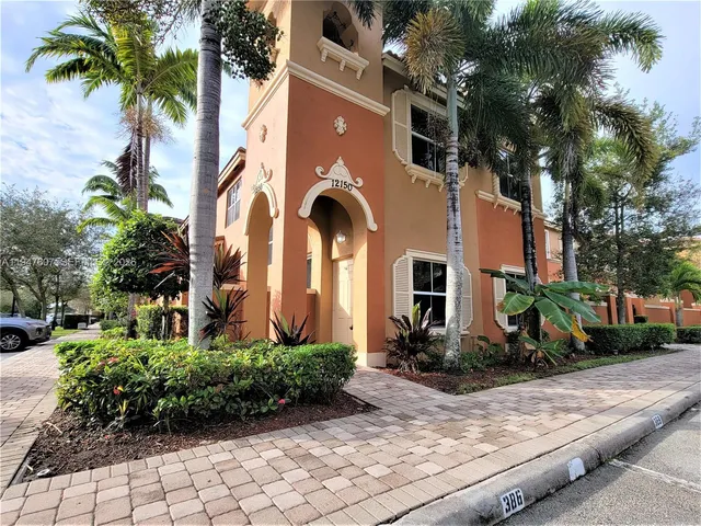 $2,850 | 12150 Southwest 25th Court, Unit 1615, Miramar, FL 33025
