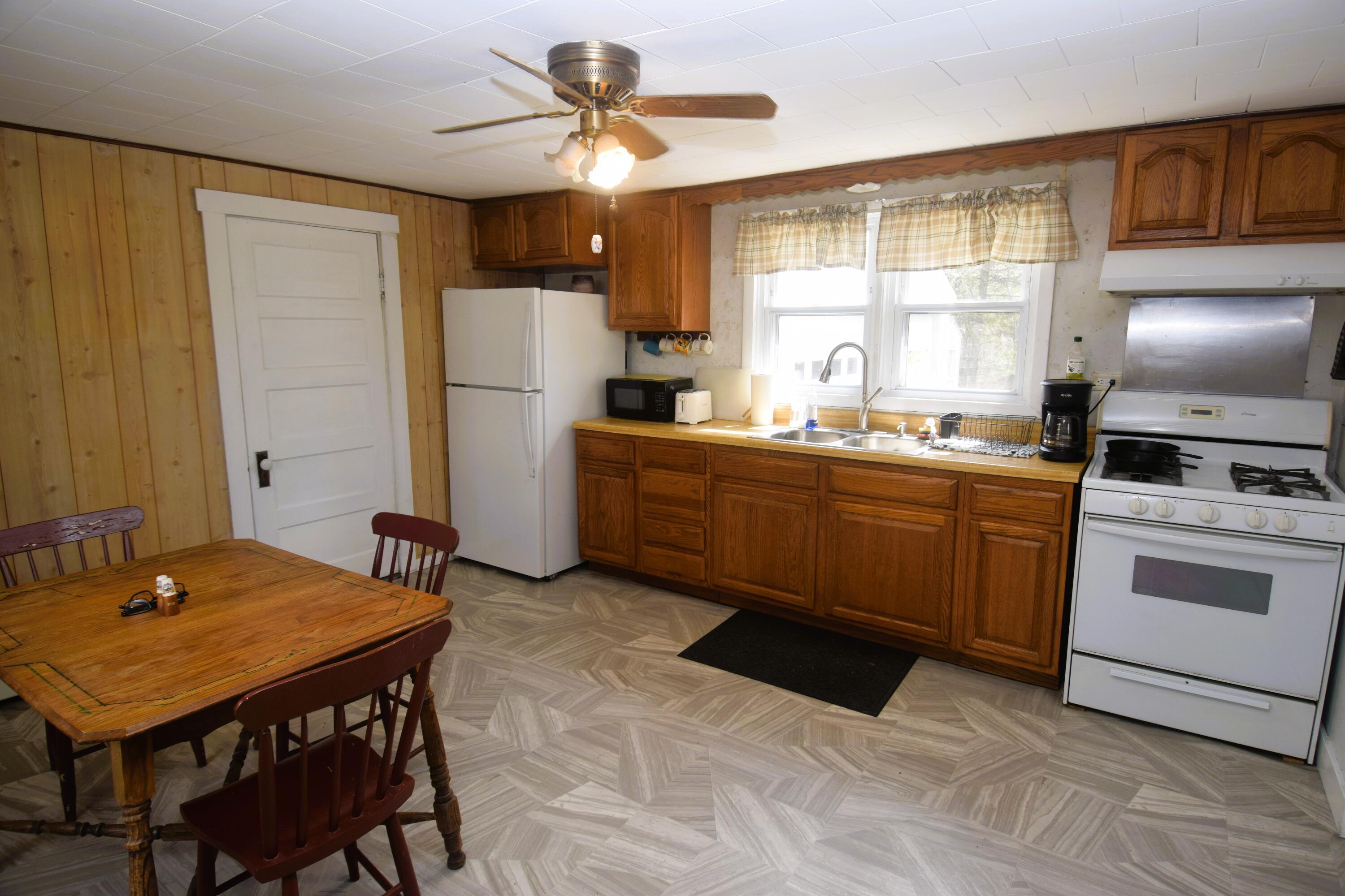 8 Fern Street Madison, ME 04950 - Photo 10 of 25 DSC_0011