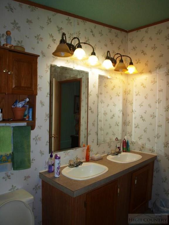 1269 Sugar Tree Road Warrensville, NC 28693 - Photo 4 of 17 Gallery Image 4