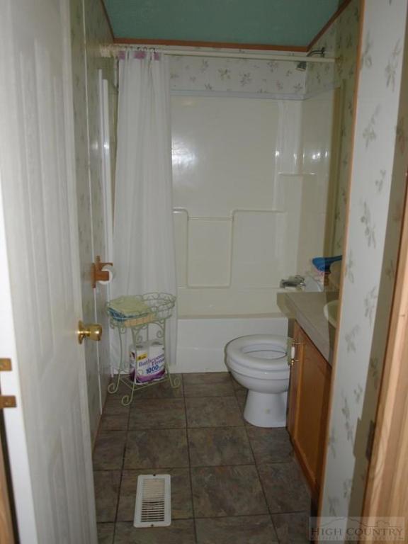 1269 Sugar Tree Road Warrensville, NC 28693 - Photo 6 of 17 Gallery Image 6