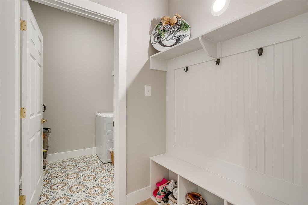 920 Kite Road Mineral Wells, TX 76067 - Photo 24 of 30 a view of bathroom
