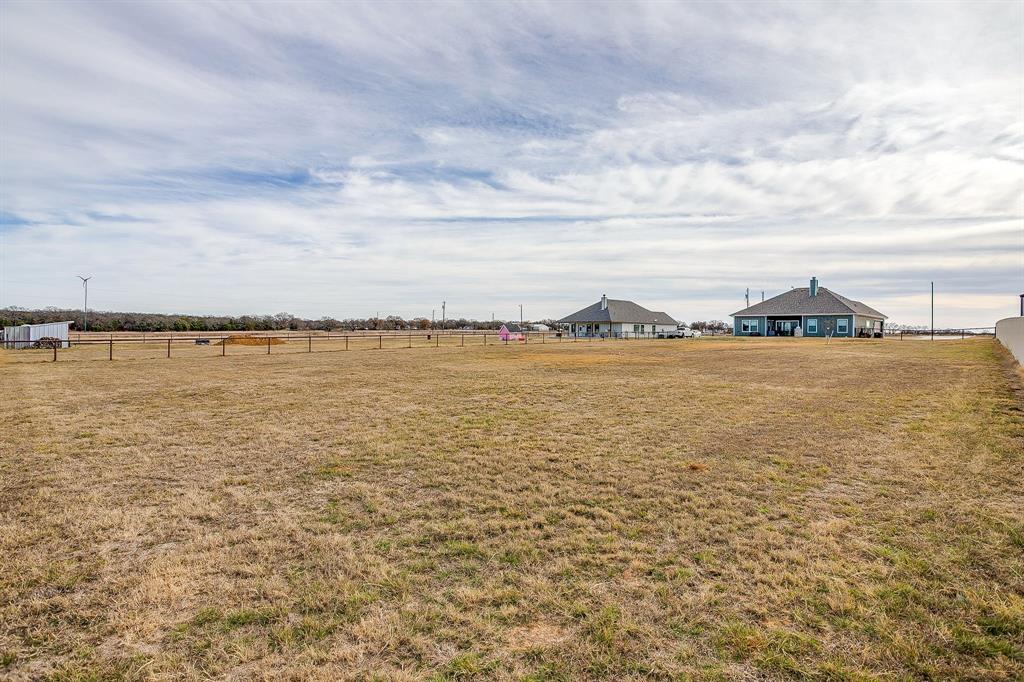 920 Kite Road Mineral Wells, TX 76067 - Photo 28 of 30 a view of an ocean