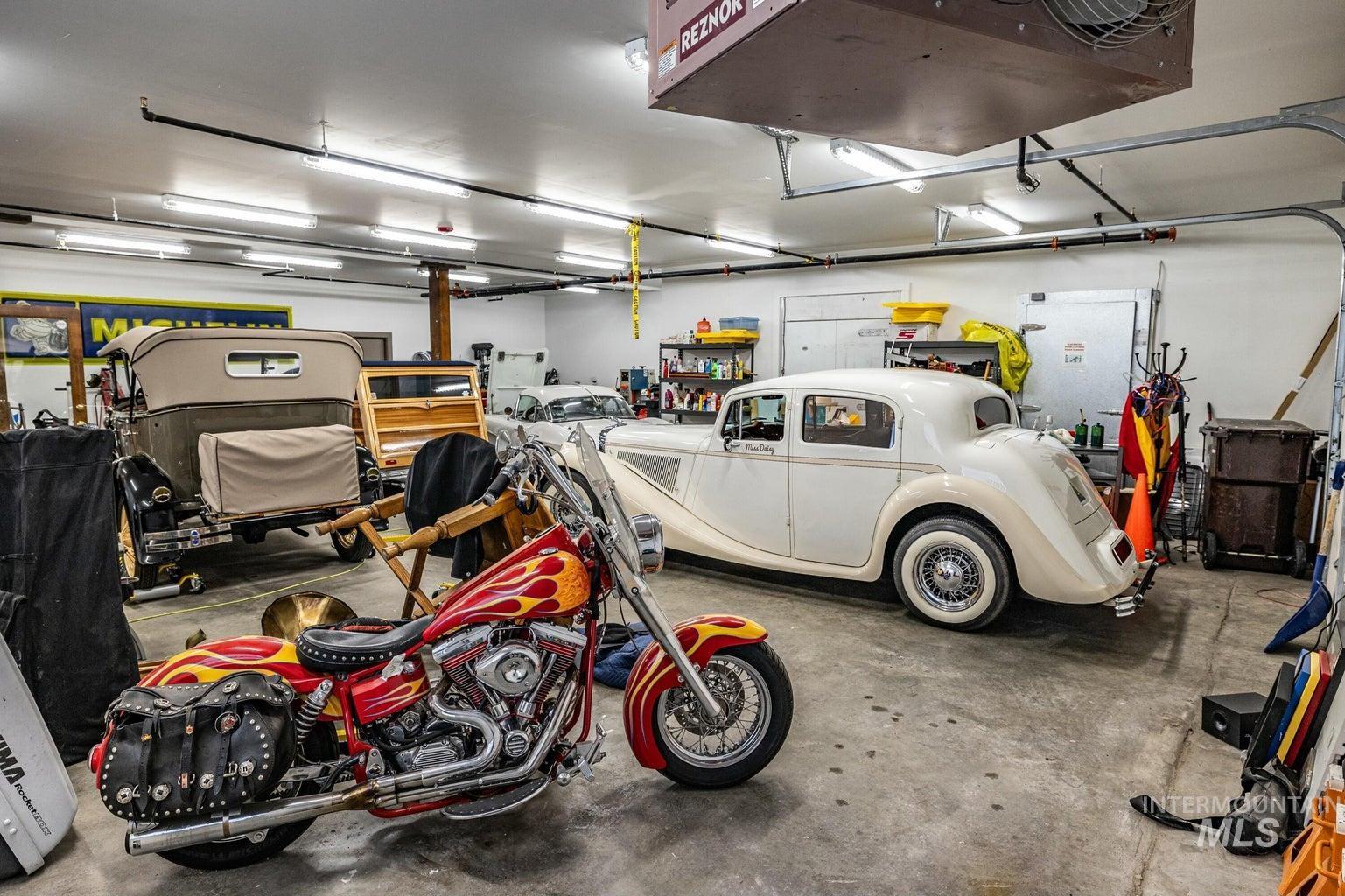 121 Honeysuckle Street Bellevue, ID 83313 - Photo 10 of 13 View of garage