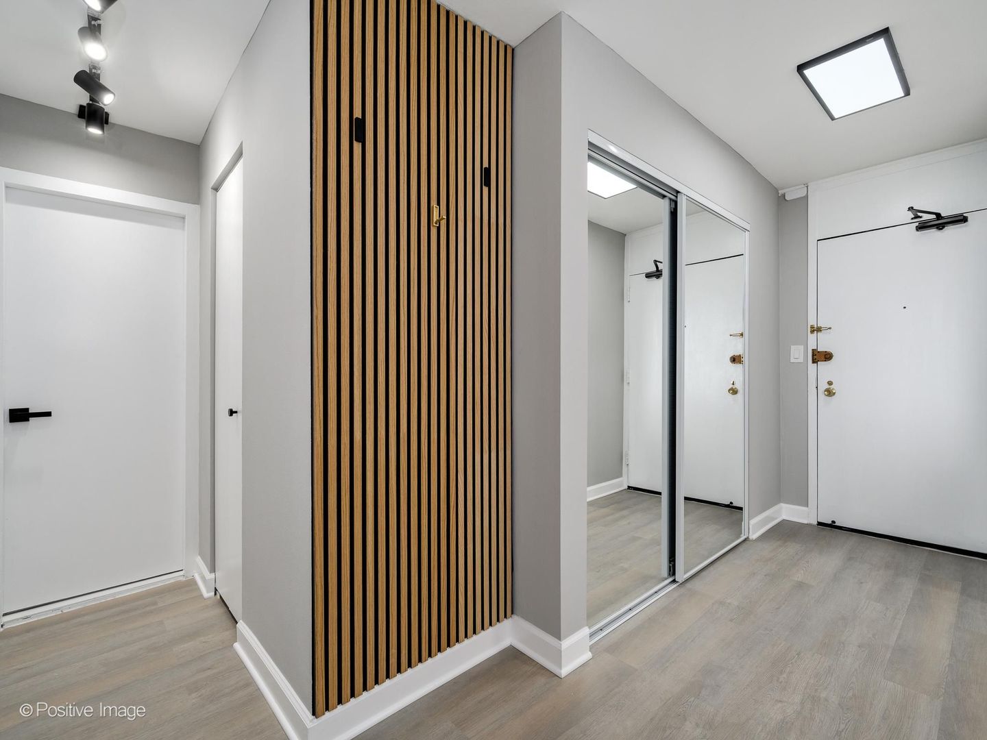 5455 North Sheridan Road, Unit 3106 Chicago, IL 60640 - Photo 21 of 32 Gallery Image 21