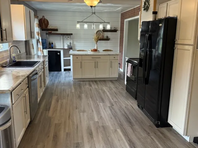 $258,000 | 106 Windward Lane, Rochelle, IL 61068