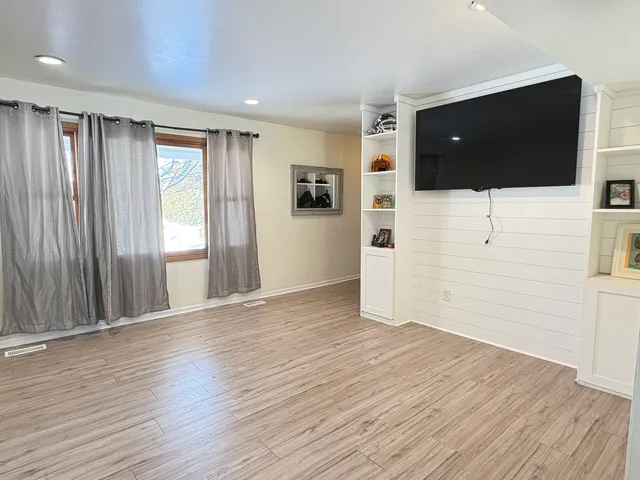 $258,000 | 106 Windward Lane, Rochelle, IL 61068