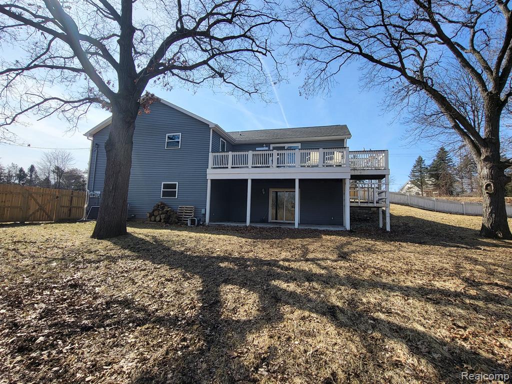 9611 Whitewood Road Pinckney, MI 48169 - Photo 34 of 38 Gallery Image 34