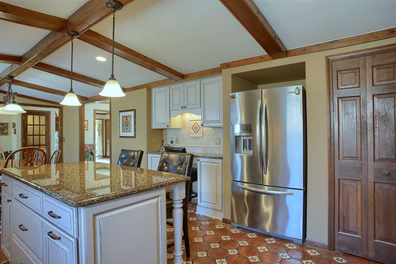 2614 Lambeth Park Rochester Hills, MI 48306 - Photo 11 of 32