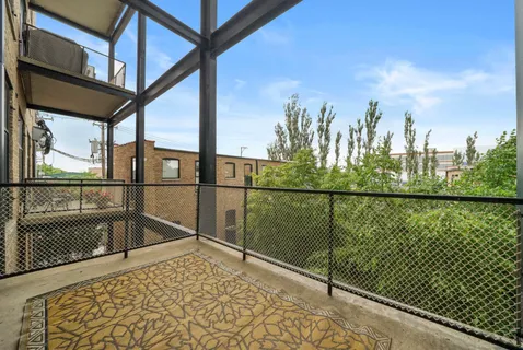 $499,000 | 1872 North Clybourn Avenue, Unit 204, Chicago, IL 60614