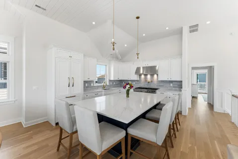 $4,695,000 | 288 86th Street, Stone Harbor, NJ 08247