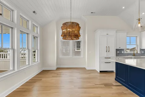 $4,695,000 | 288 86th Street, Stone Harbor, NJ 08247