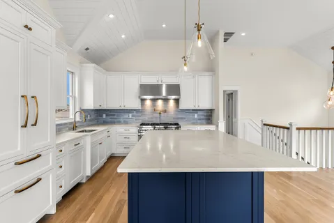 $4,695,000 | 288 86th Street, Stone Harbor, NJ 08247