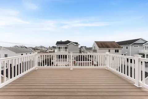 $4,695,000 | 288 86th Street, Stone Harbor, NJ 08247
