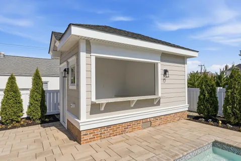 $4,695,000 | 288 86th Street, Stone Harbor, NJ 08247
