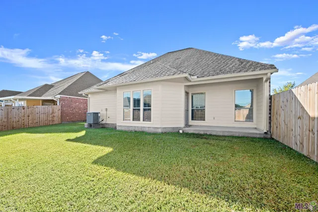 $1,800 | 40344 Crestridge Drive, Gonzales, LA 70737