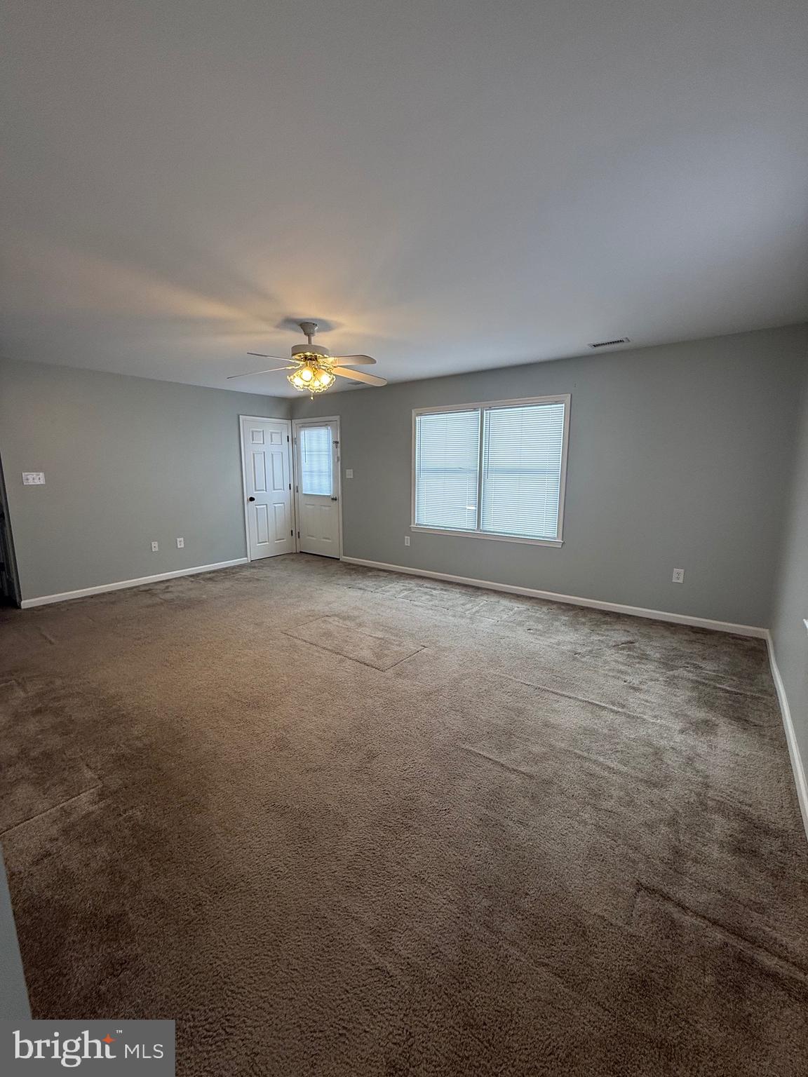 244 Red Hill Road, Unit MAIN Elkton, MD 21921 - Photo 5 of 8 Living Room