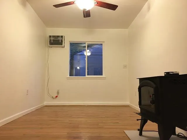 $2,195 | 2011 Ashton Avenue, Unit B, Menlo Park, CA 94025