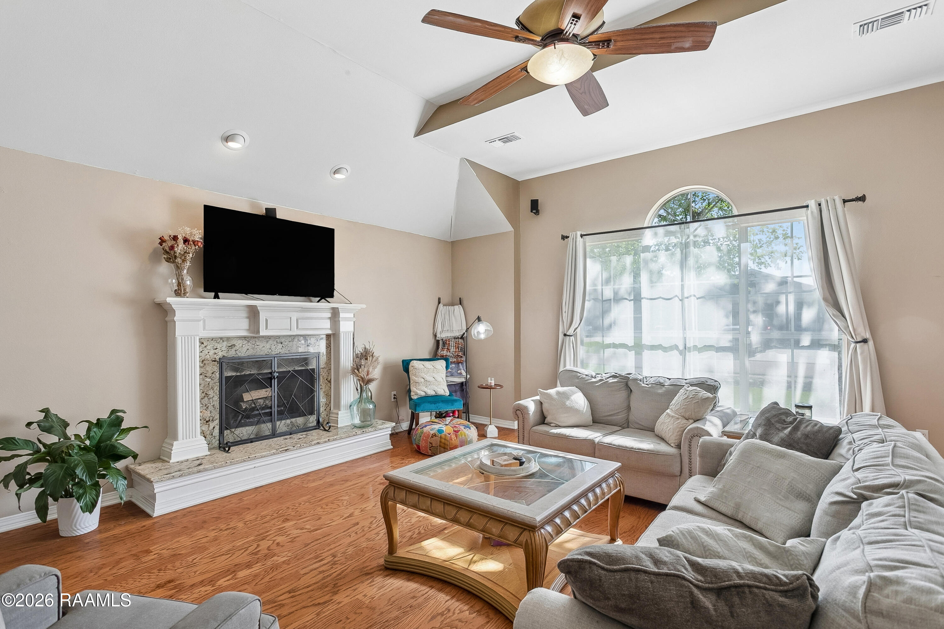 70317 7th Street Covington, LA 70433 - Photo 5 of 18 Living Area